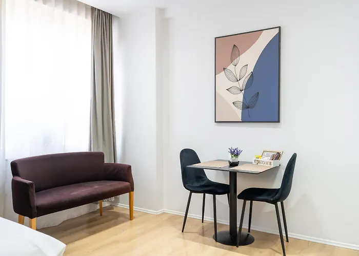 Golden Corner 4 - Sweet Escape Tirana